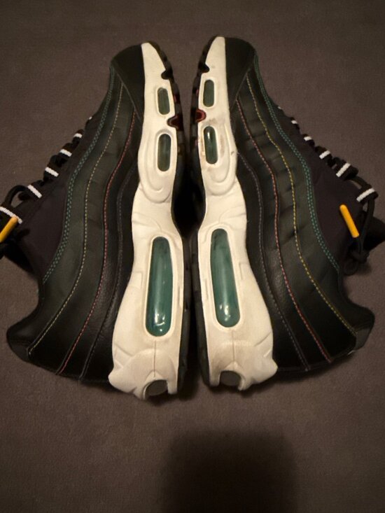 Nike Air Max 95 Windbreaker sneakers Men 8 AJ2018-023 2019 colorway Multi Retro main image 4
